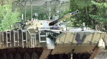 Rusland overdrager ny batch af BMP-3 infanterikampkøretøjer med forbedret beskyttelse til hæren